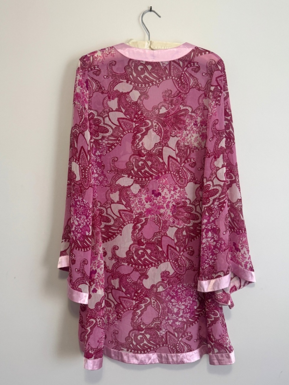 Pink Paisley Robe - Picture 2 of 5